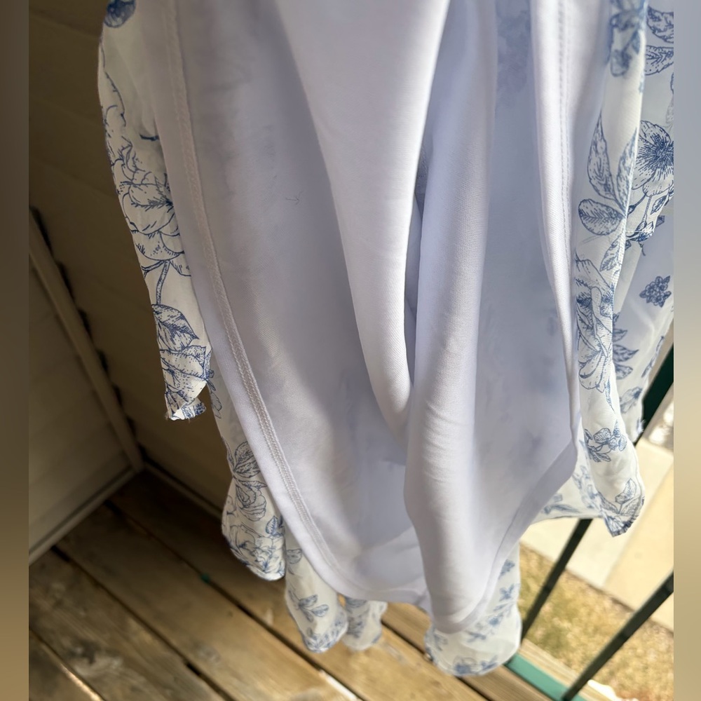 🆕✨Signature byRobbieBee Blue Floral Tiered Midi Dress Size 6 White Chinoiserie - Picture 12 of 15